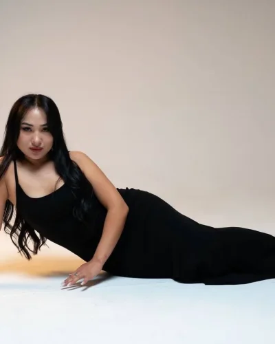 Adelaida photo 16, asian, athletic, black hair, 166 cm, 54 kg, Medium bust, Hong Kong