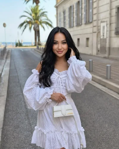 Adelaida photo 23, asian, athletic, black hair, 166 cm, 54 kg, Medium bust, Hong Kong
