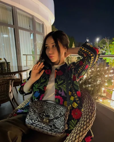 Moni photo 19, asian, athletic, brunette, 165 cm, 54 kg, Medium bust, Hong Kong