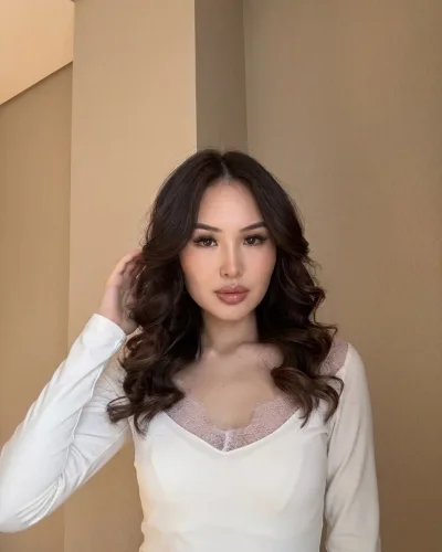 Moni photo 22, asian, athletic, brunette, 165 cm, 54 kg, Medium bust, Hong Kong