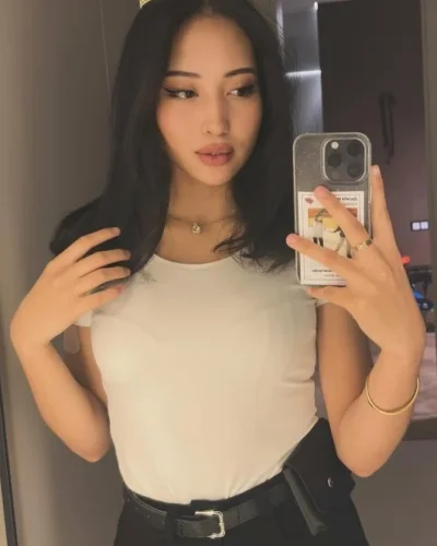 Isabella photo 3, asian, athletic, black hair, 168 cm, 60 kg, Large bust, Hong Kong