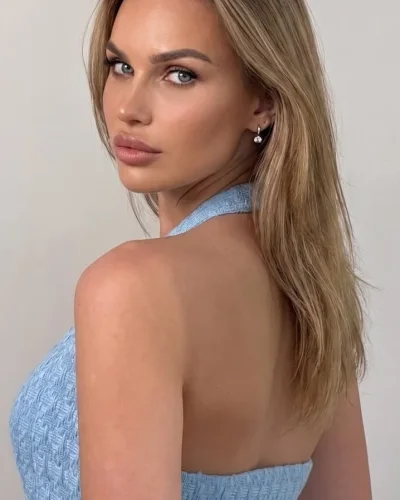 Evi photo 8, slavic, athletic, blonde hair, 170 cm, 55 kg, Large bust, Hong Kong