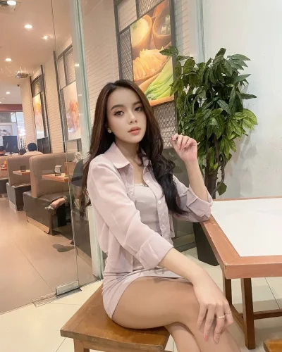 Syaqila photo 5, asian, slim, brunette, 166 cm, 44 kg, Hong Kong