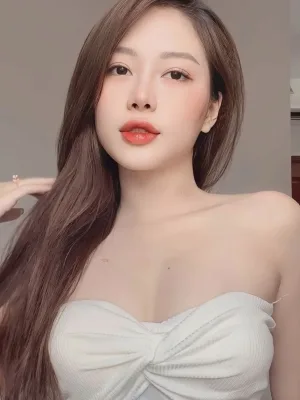 Phoebe photo 1, asian, slim, brunette, 168 cm, 49 kg, Hong Kong