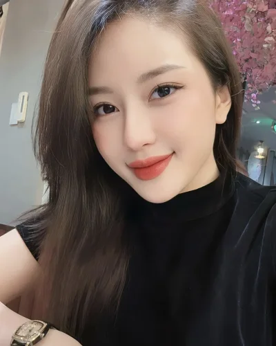 Phoebe photo 2, asian, slim, brunette, 168 cm, 49 kg, Hong Kong