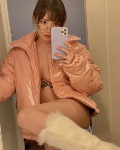 Mona photo 2, asian, athletic, brunette, 165 cm, 53 kg, Hong Kong