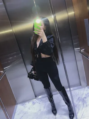 Freyaa photo 1, european, athletic, brunette, 168 cm, 60 kg, Hong Kong