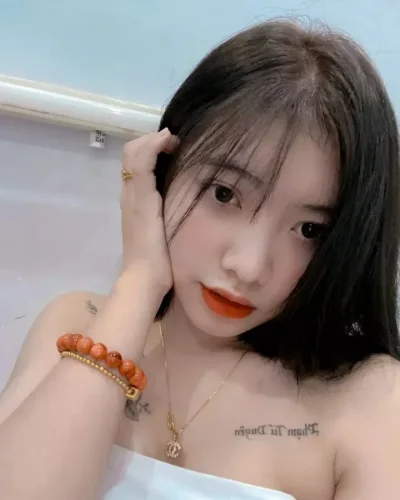 Cammy photo 3, asian, slim, black hair, 166 cm, 48 kg, Hong Kong
