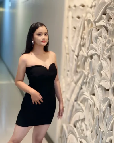Aluna photo 1, asian, slim, black hair, 159 cm, 47 kg, Hong Kong