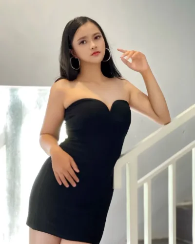 Aluna photo 2, asian, slim, black hair, 159 cm, 47 kg, Hong Kong