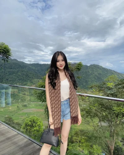 Jessiee photo 1, asian, slim, black hair, 167 cm, 44 kg, Hong Kong