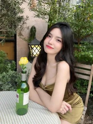 Melon photo 1, asian, slim, black hair, 166 cm, 48 kg, Hong Kong