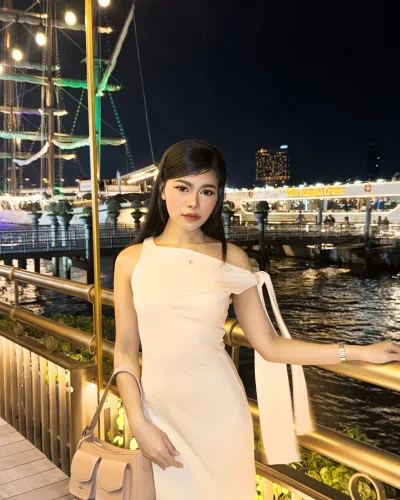 Milin Natural Boobs Student photo 4, asian, athletic, black hair, 158 cm, 48 kg, Hong Kong