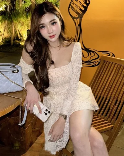 Sahrini photo 3, asian, petite, brunette, 156 cm, 50 kg, Hong Kong
