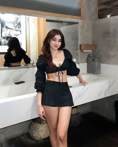 Widiya photo 4, asian, slim, brunette, 170 cm, 50 kg, Hong Kong