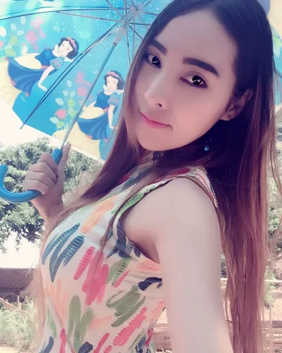 Cafe photo 2, asian, slim, brunette, 165 cm, 47 kg, Hong Kong