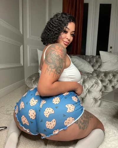 Kaylax photo 3, latino, curvy, black hair, 170 cm, 80 kg, Hong Kong