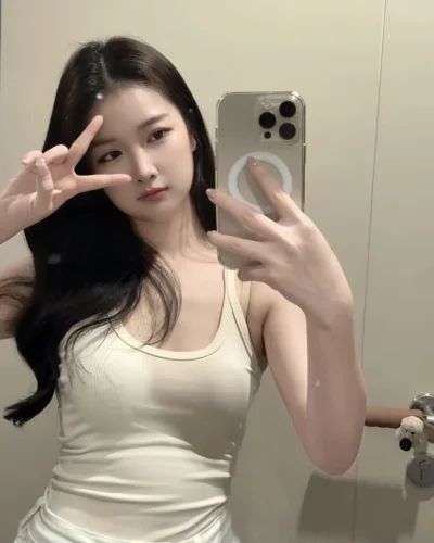 Antin photo 3, asian, athletic, black hair, 161 cm, 51 kg, Hong Kong