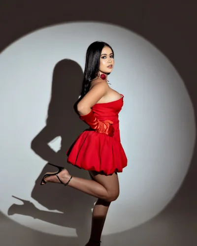Diiovanna photo 6, european, average, brunette, 160 cm, 57 kg, Hong Kong
