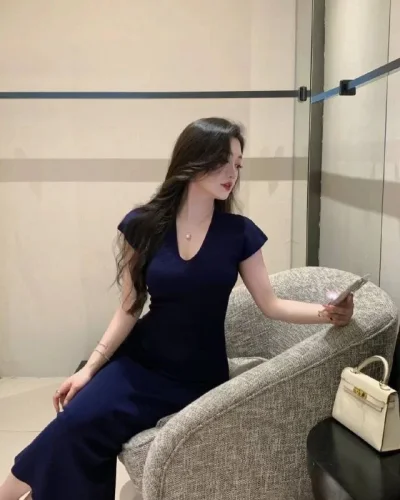 Alisa photo 4, asian, curvy, black hair, 166 cm, 65 kg, Hong Kong