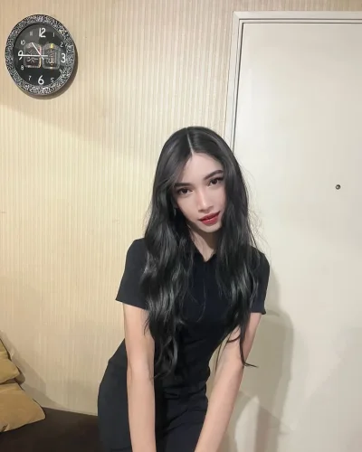 Delia Jelita photo 2, asian, slim, black hair, 170 cm, 49 kg, Hong Kong
