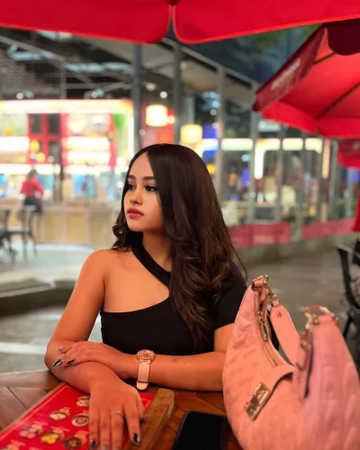 Belindaa photo 1, asian, athletic, black hair, 165 cm, 52 kg, Hong Kong