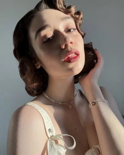 Shura photo 3, european, athletic, brunette, 170 cm, 55 kg, Hong Kong