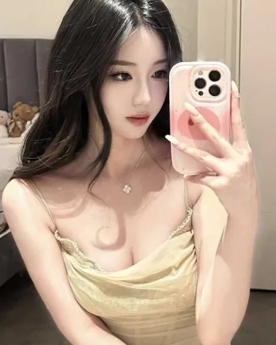 Jia Jia photo 1, asian, slim, black hair, 167 cm, 49 kg, Hong Kong
