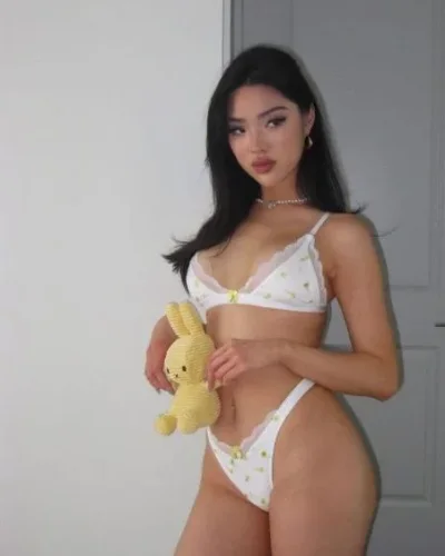Berfin photo 6, middle eastern, athletic, black hair, 168 cm, 55 kg, Hong Kong