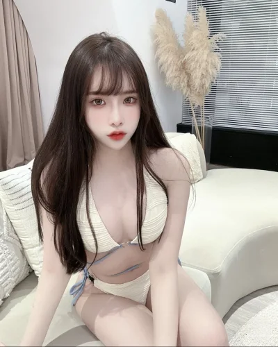 Hui Fen photo 4, asian, slim, black hair, 166 cm, 47 kg, Hong Kong