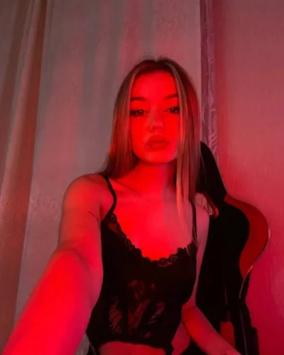 Dary photo 7, middle eastern, slim, blonde hair, 165 cm, 49 kg, Hong Kong
