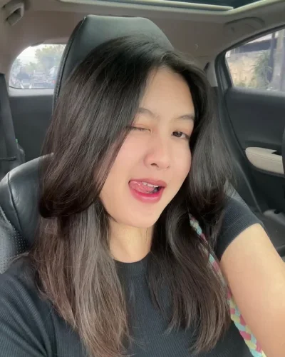 Diinda photo 3, asian, athletic, black hair, 162 cm, 51 kg, Hong Kong