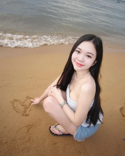 Selin photo 4, asian, athletic, black hair, 166 cm, 53 kg, Hong Kong
