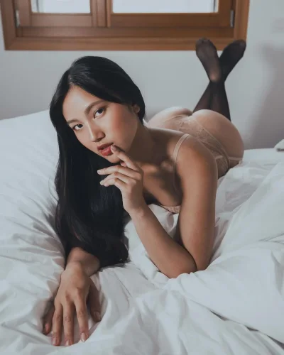 Lija photo 7, asian, slim, black hair, 168 cm, 53 kg, Hong Kong