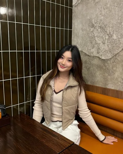 Amorra photo 3, asian, slim, brunette, 167 cm, 49 kg, Hong Kong