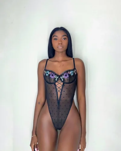 Ella photo 5, ebony / black, petite, black hair, 152 cm, 52 kg, Hong Kong