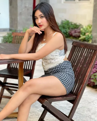 Alena photo 2, asian, slim, brunette, 167 cm, 50 kg, Hong Kong