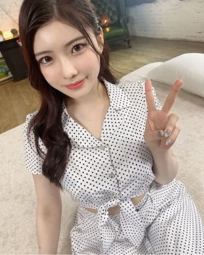Glory photo 1, asian, athletic, brunette, 166 cm, 55 kg, Hong Kong