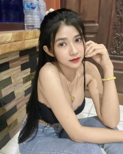Christy photo 2, asian, slim, black hair, 167 cm, 51 kg, Hong Kong
