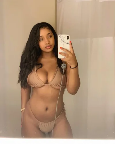 Selina photo 4, ebony / black, petite, black hair, 156 cm, 52 kg, Hong Kong