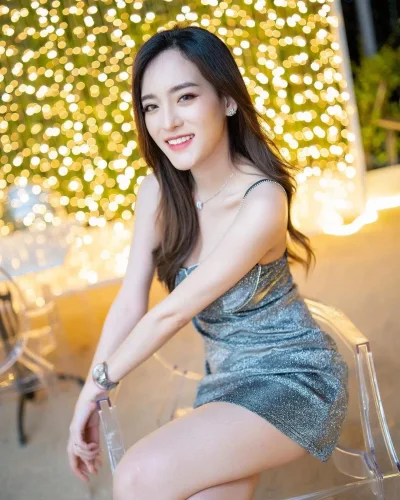 Windi photo 2, asian, slim, black hair, 169 cm, 50 kg, Hong Kong