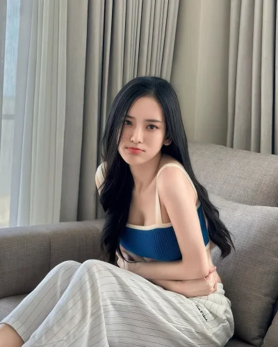 Windi photo 4, asian, slim, black hair, 169 cm, 50 kg, Hong Kong