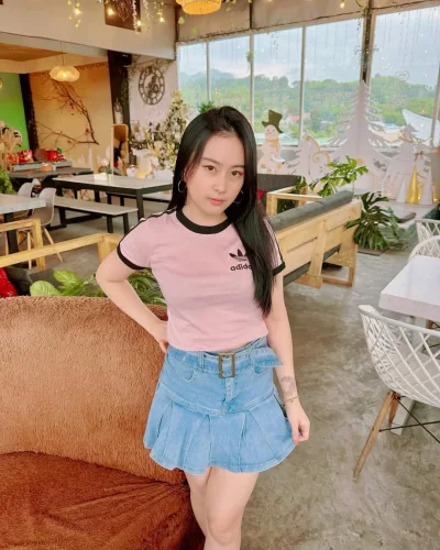 Natasya photo 2, asian, slim, black hair, 164 cm, 49 kg, Hong Kong