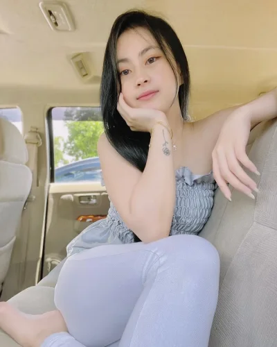 Natasya photo 6, asian, slim, black hair, 164 cm, 49 kg, Hong Kong