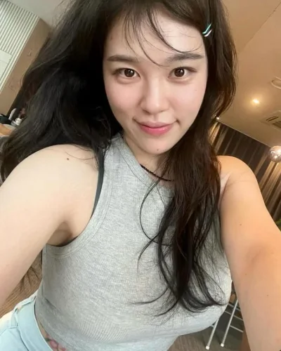 Akemi photo 4, asian, slim, black hair, 170 cm, 50 kg, Hong Kong