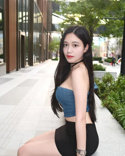 Lalla photo 4, asian, slim, black hair, 166 cm, 51 kg, Hong Kong