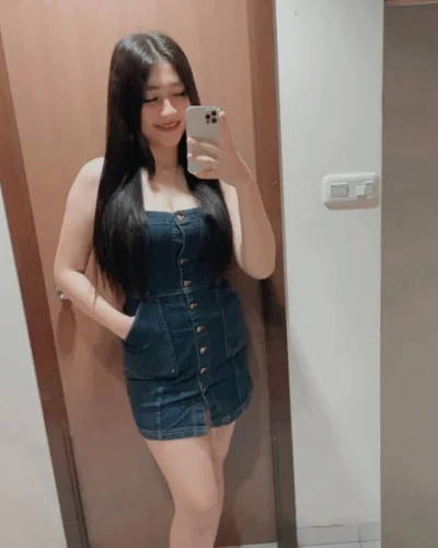Putri Amelia photo 1, asian, slim, black hair, 166 cm, 44 kg, Hong Kong