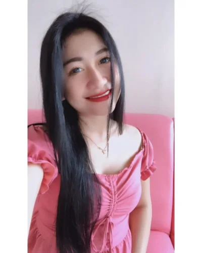 Putri Amelia photo 4, asian, slim, black hair, 166 cm, 44 kg, Hong Kong