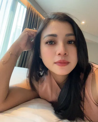 Ericanatural photo 4, asian, slim, black hair, 165 cm, 49 kg, Hong Kong