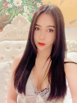Nina photo 1, asian, slim, black hair, 162 cm, 49 kg, Hong Kong